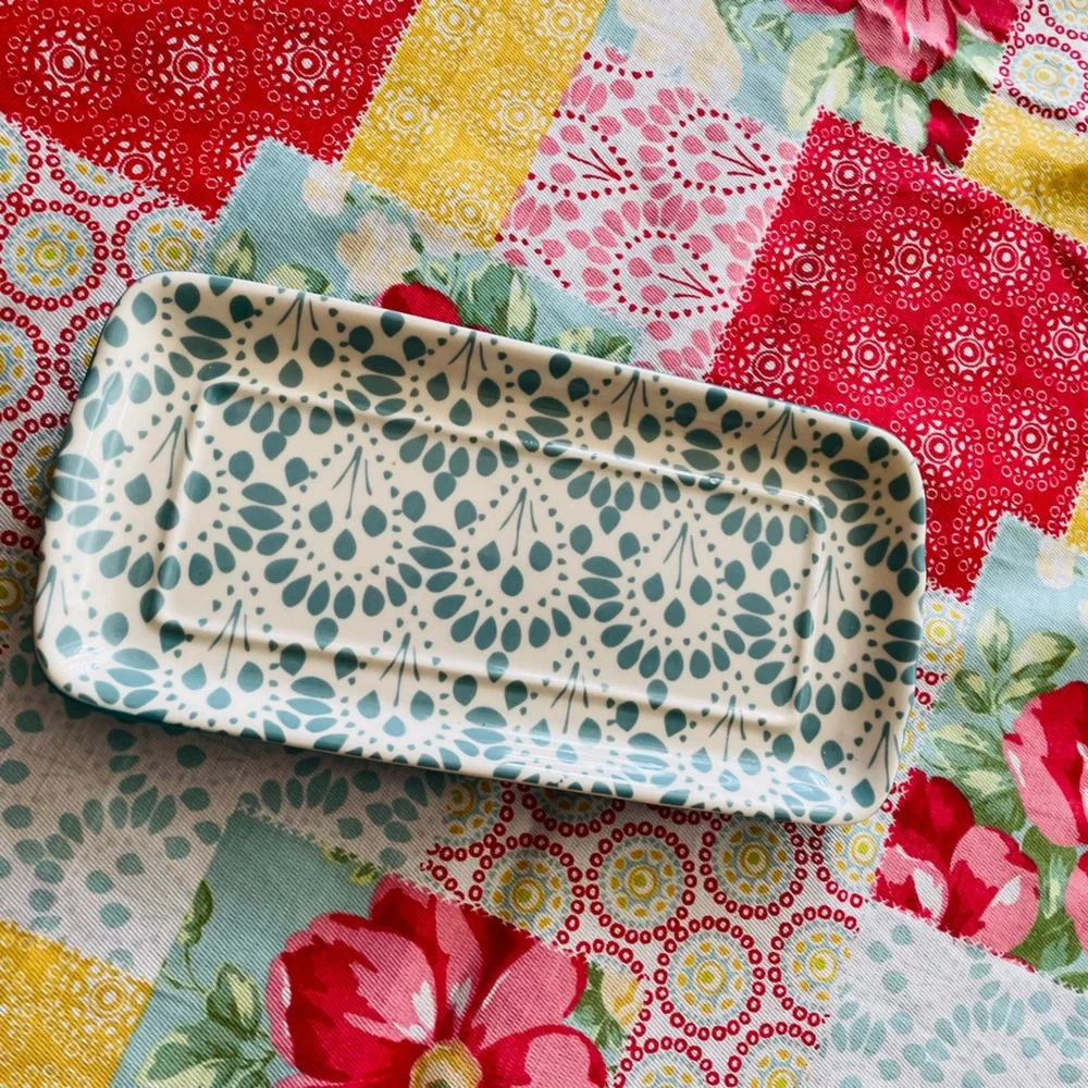 The Pioneer Woman butter dish
